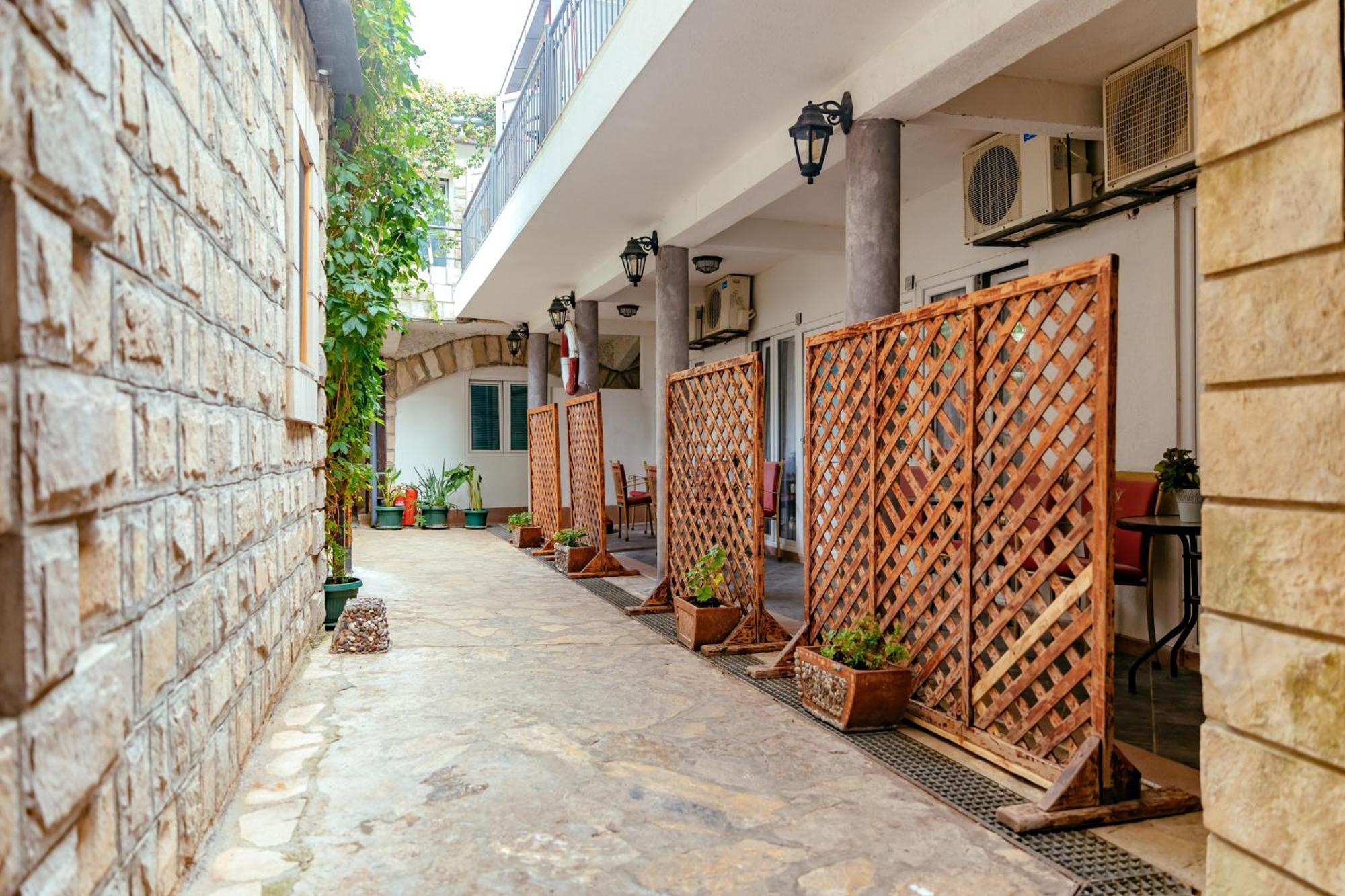 Hotel Savojo Petrovac Eksteriør bilde