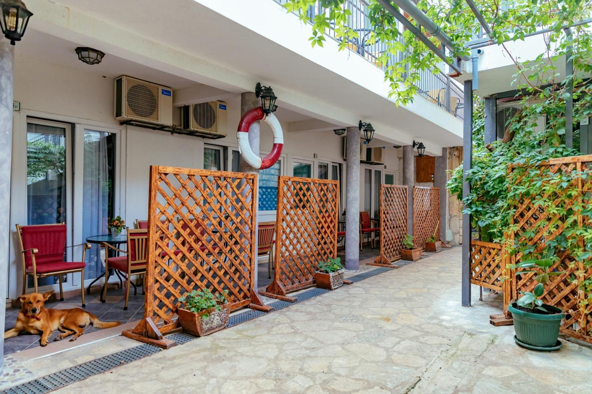 Hotel Savojo Petrovac Eksteriør bilde