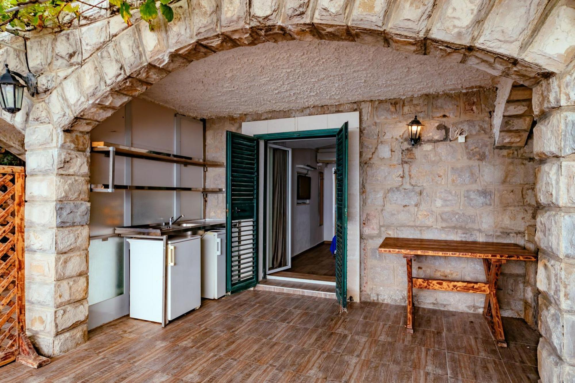 Hotel Savojo Petrovac Eksteriør bilde