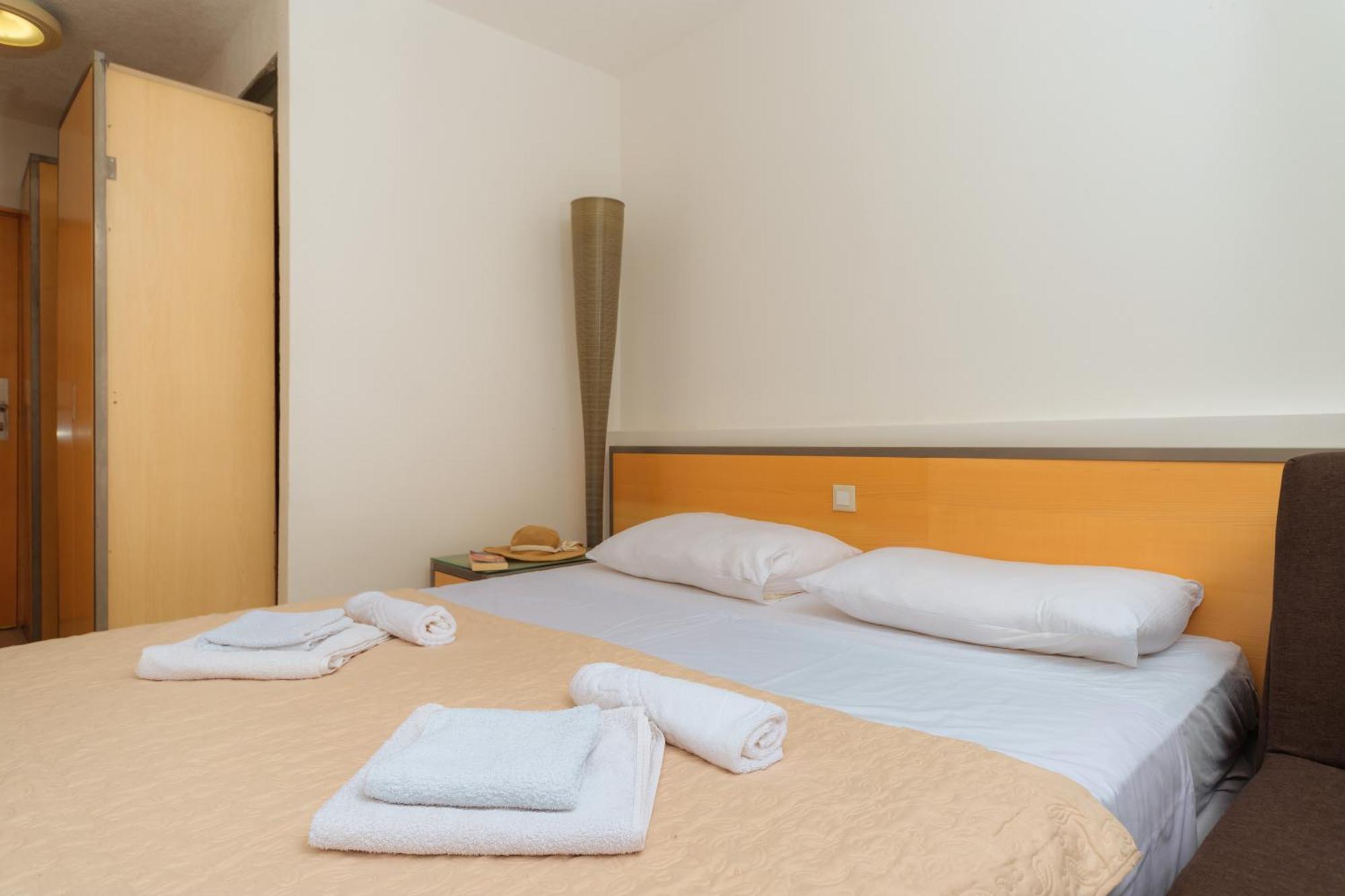 Hotel Savojo Petrovac Eksteriør bilde