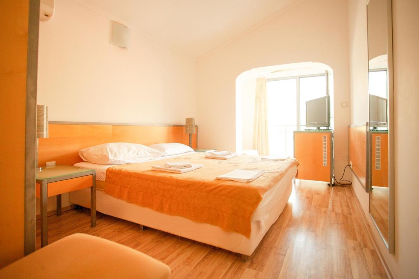 Hotel Savojo Petrovac Eksteriør bilde
